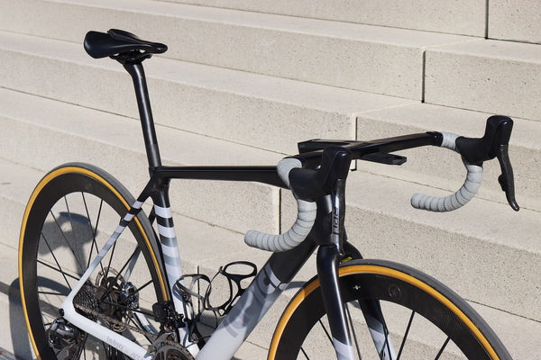 La Bici Endurance Disc SL Carbon SRAM Red AXS - Deda Alanera - Lightweight