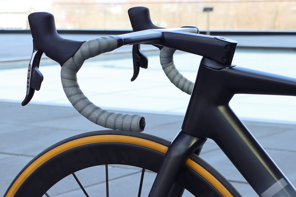 La Bici Endurance Disc SL Carbon SRAM Red AXS - Deda Alanera - Lightweight
